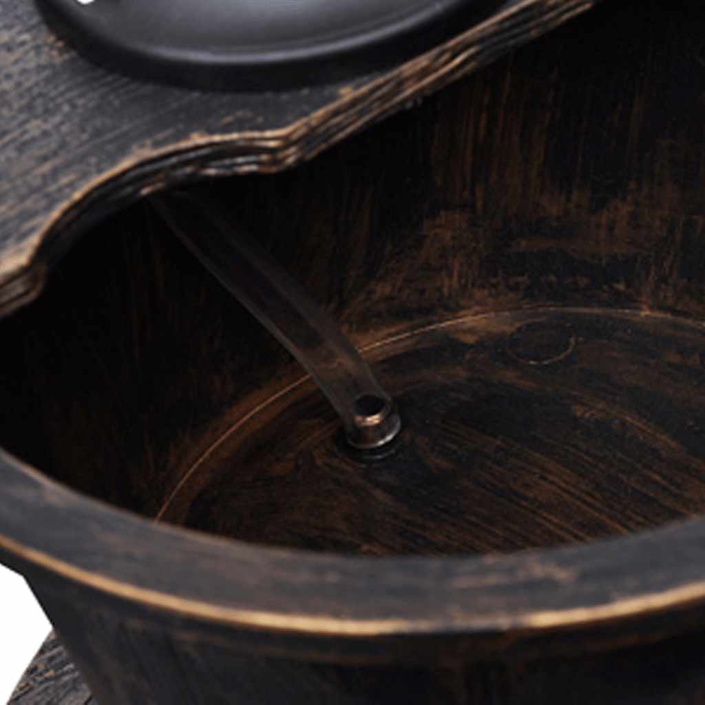 Fântână cu design pompă de puț