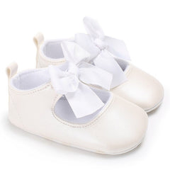 Pantofiori cu fundita Drool (Marime: 6-12 Luni, Culoare: Alb perlat)